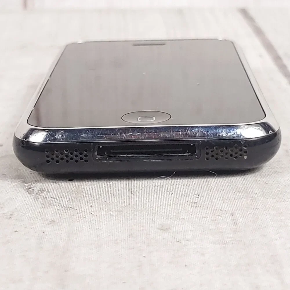 iOS 2.2.1 Apple iPhone 1st Generation - 8GB - Black A1203 (GSM) 2G MA712LL/A